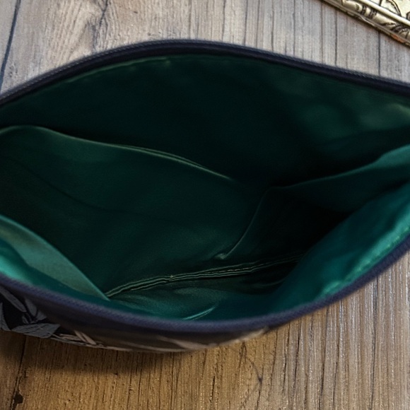 Set of Three Patterned Makeup/Jewelry/ Coin Bags - Picture 2 of 5